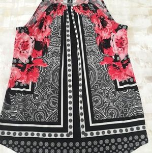 Super cute sleeveless blouse